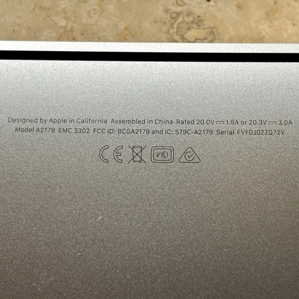 Apple MacBook Air (In Box) - Picture 4 of 12